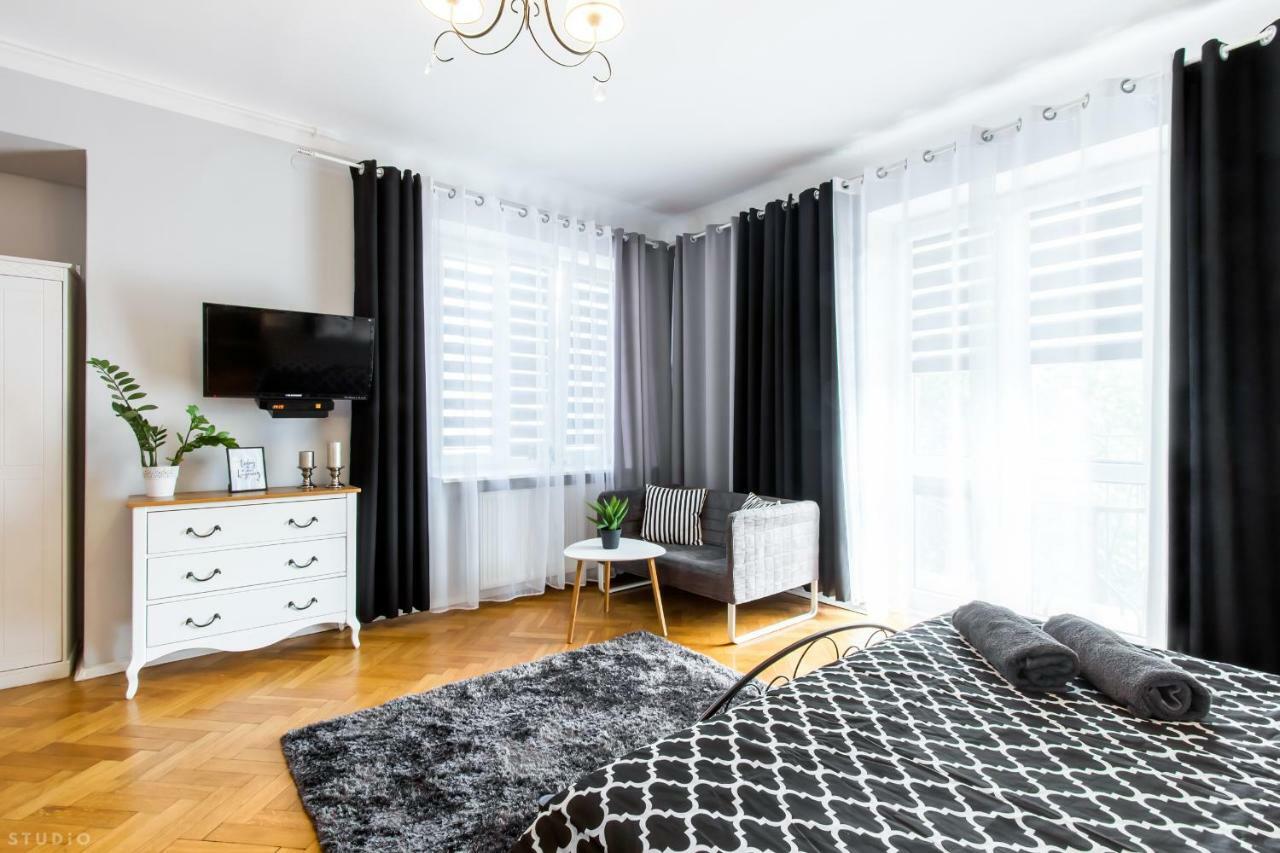 Clicktheflat Apartment Chmielna 7 Warschau Buitenkant foto