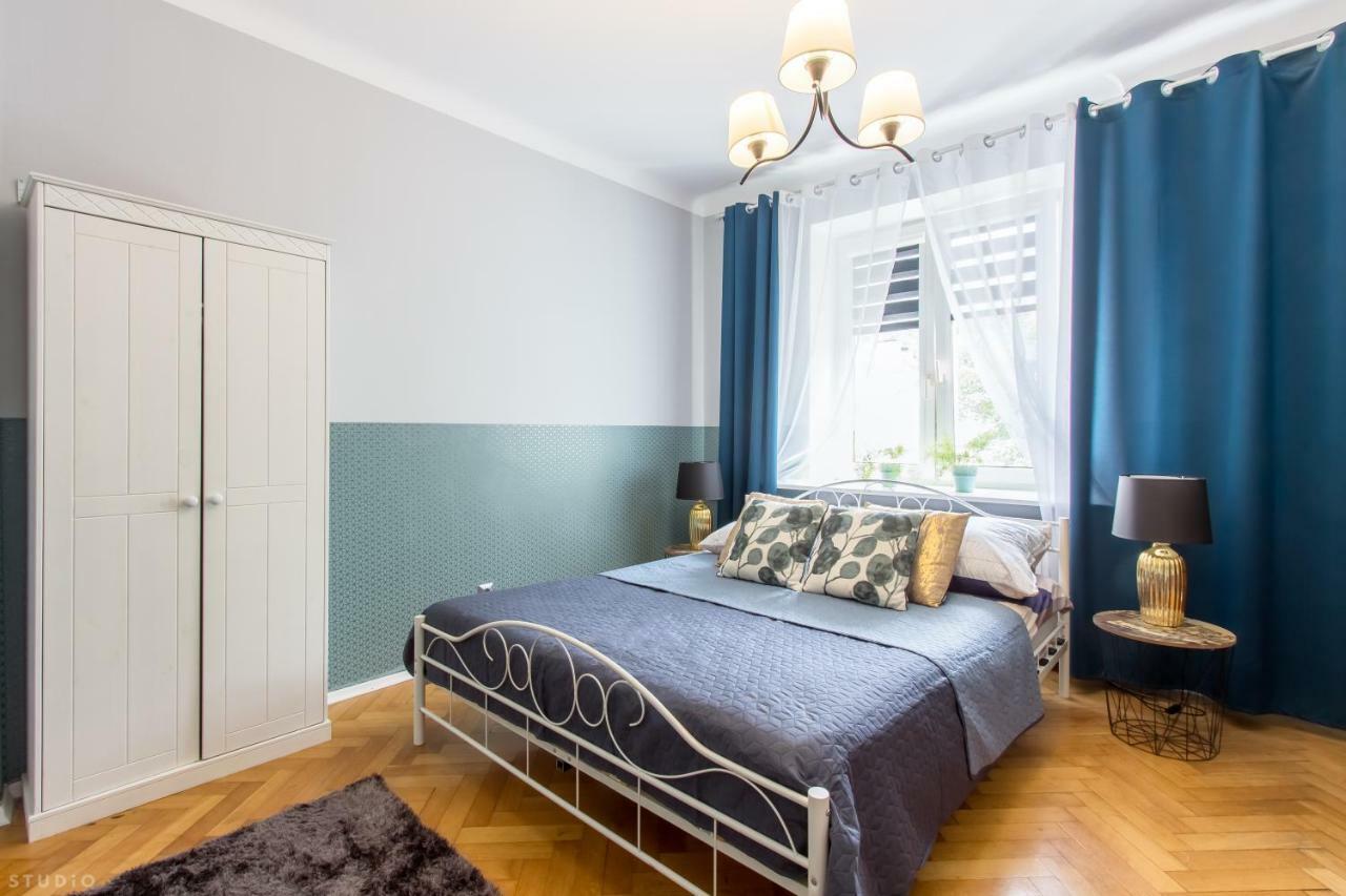 Clicktheflat Apartment Chmielna 7 Warschau Buitenkant foto