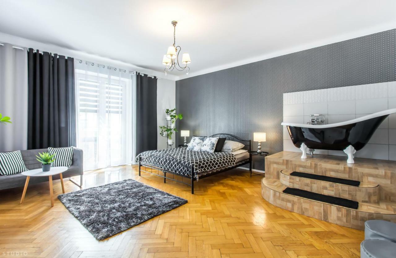 Clicktheflat Apartment Chmielna 7 Warschau Buitenkant foto